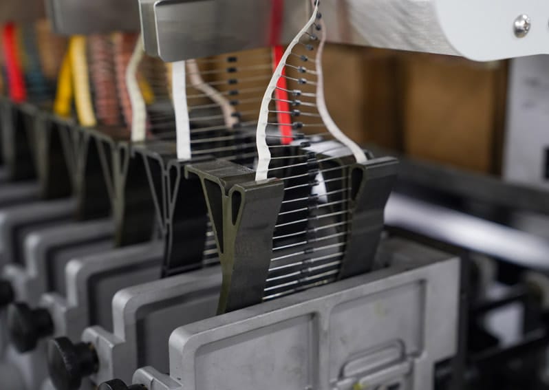 Picture of the shaping mechanism of the axial automatic insertion machine NB168A